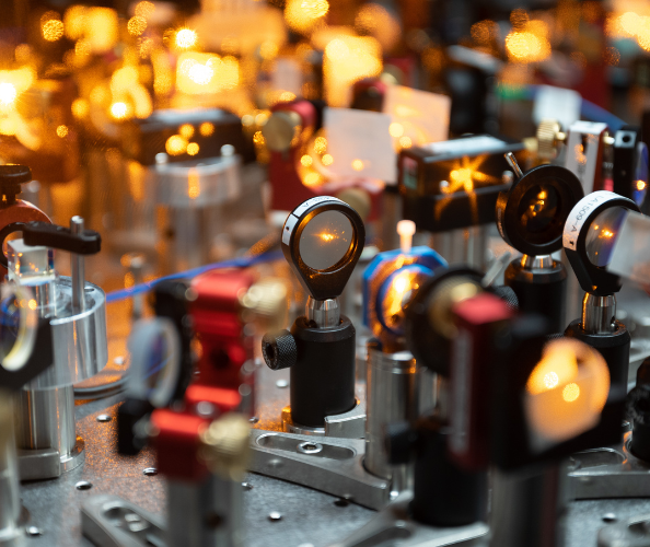 量子控制技术的新突破——分子进入超冷极限世界(图1)