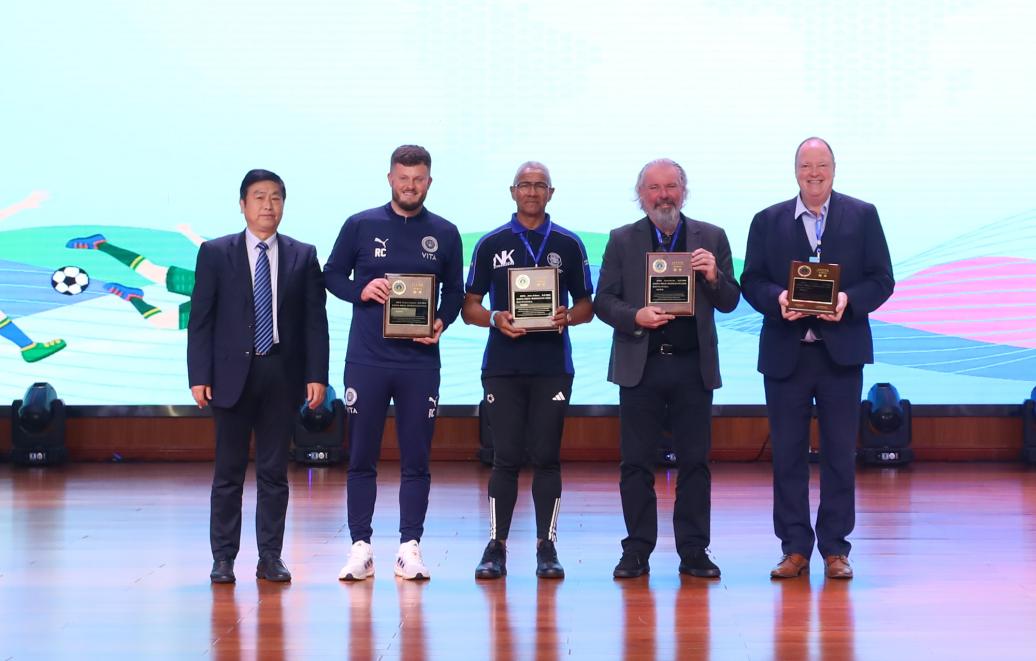 媒体管家： CCV2024体育盛事——中英足球论坛在匠谷院校成功召开(图5)