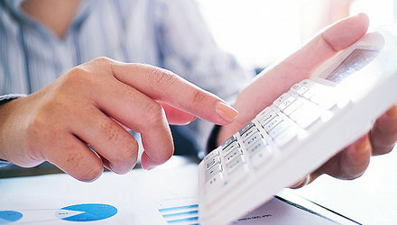 媒体管家： 财政部：1—11月全国一般公共预算收入199010亿元，同比下降0.6%(图1)