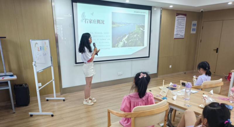 媒体管家： 时光剪影，柏卜情谊润童心田——西柏坡精神志愿宣讲走进袁家边儿童心间(图1)