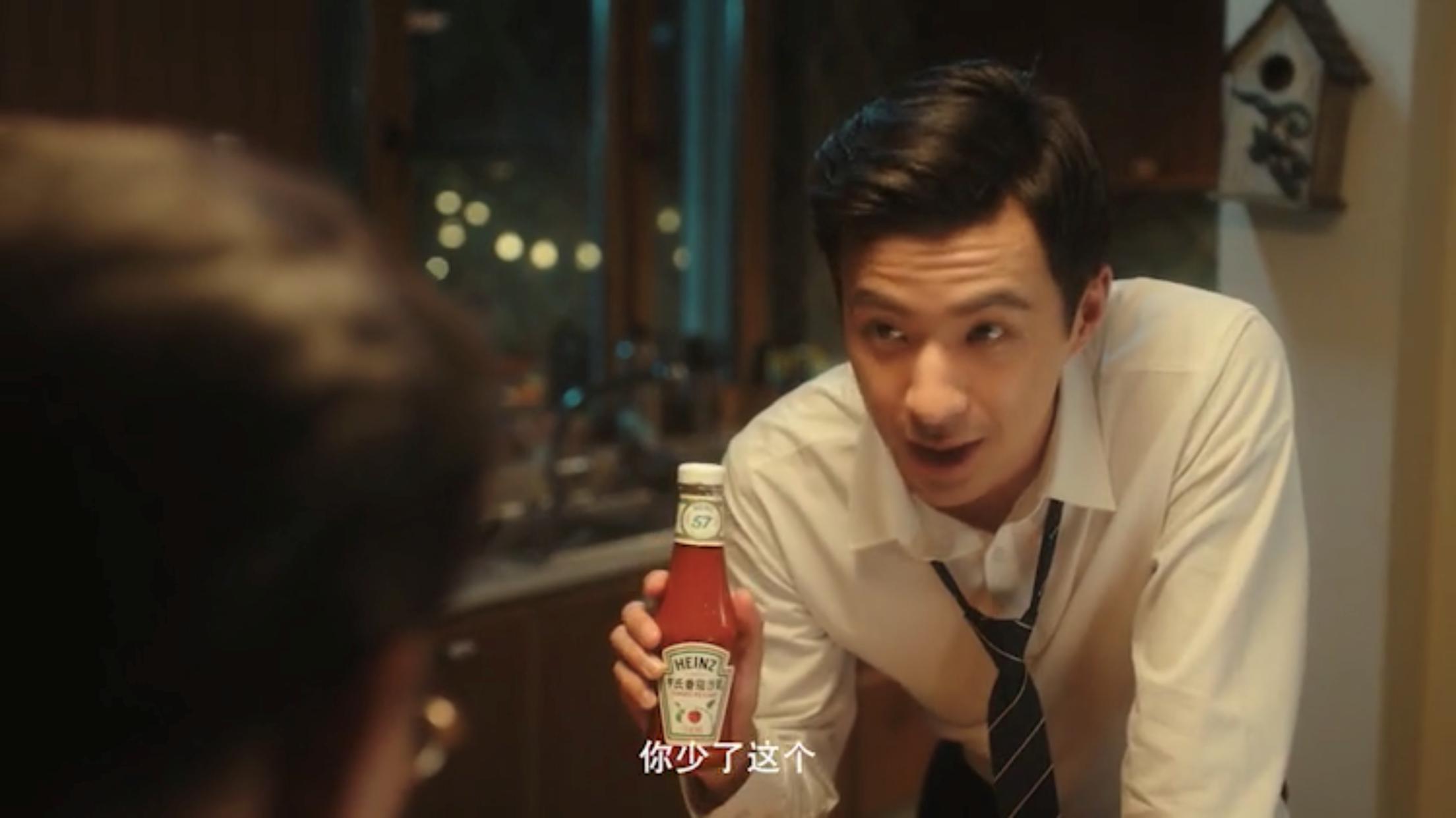 脉脉温情点点爱，《两碗面》的背后，亨氏更懂两代人的爱(图5)