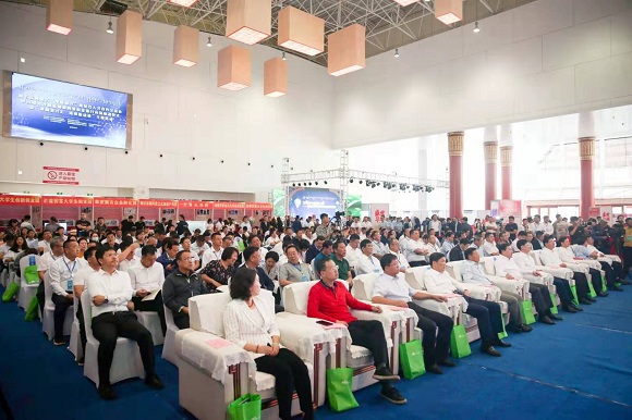 第七届内蒙古“草原英才”鄂尔多斯分会场活动正式启动(图1) 第七届内蒙古“草原英才”鄂尔多斯分会场活动正式启动(图1)