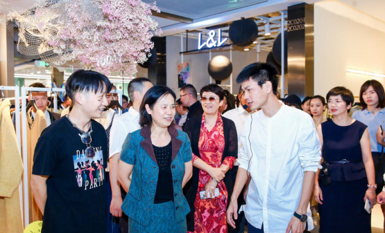 YOSHOP原创集武汉开业，助推中国服装产业升级(图4)