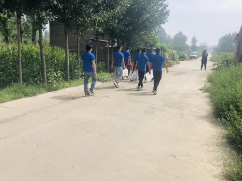 慈善送温暖,爱心献社会 ——日丰公益走进山西资助贫困学子(图6) 慈善送温暖,爱心献社会 ——日丰公益走进山西资助贫困学子(图6)